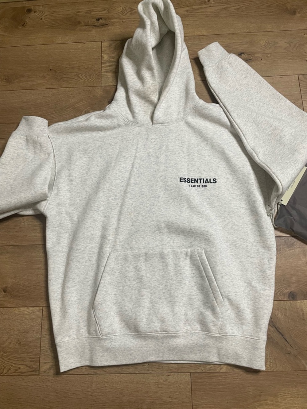 Essentials Fear of God Light Oatme Hoodie with Black Logo Unisex size Small - Picture 3 of 16